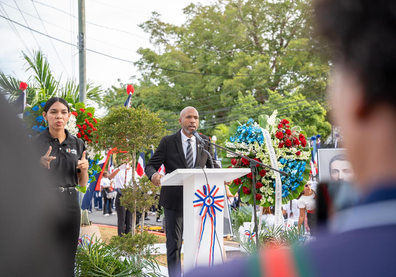 Alcaldía de La Romana conmemora el 182º aniversario de la Independencia Nacional