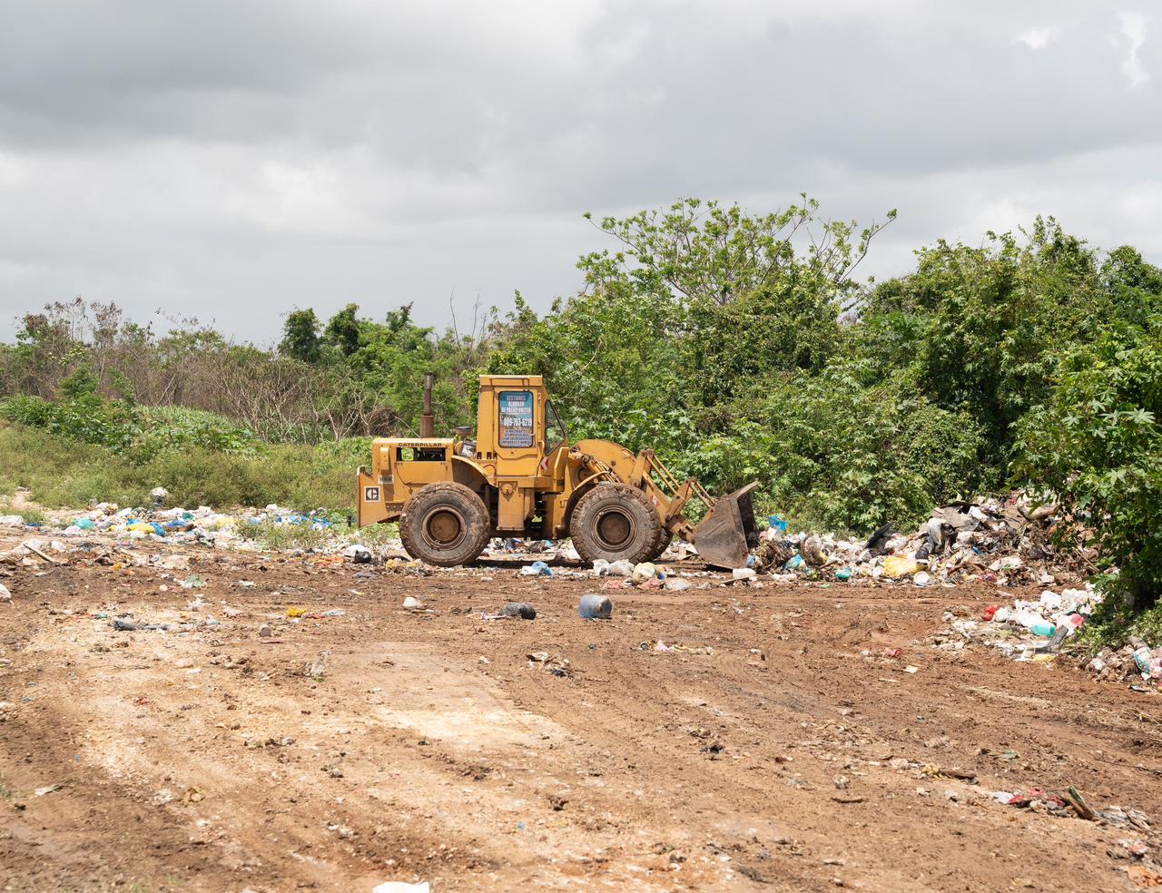 Alcaldía de La Romana realiza operativo de eliminación de vertederos improvisados