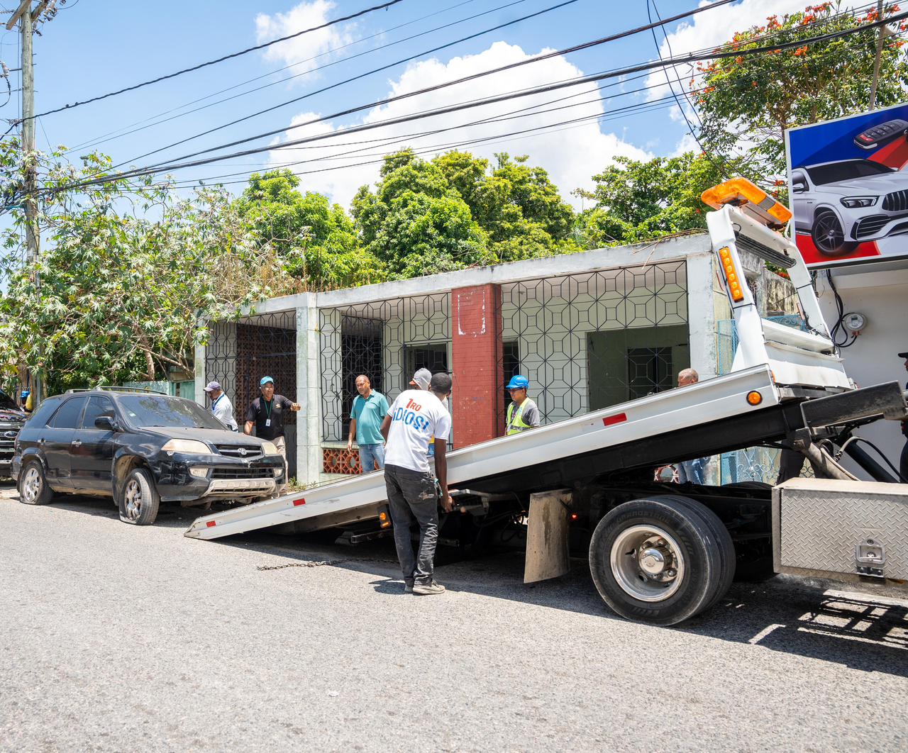 Alcaldía La Romana mantiene operativos recuperación de espacios públicos.