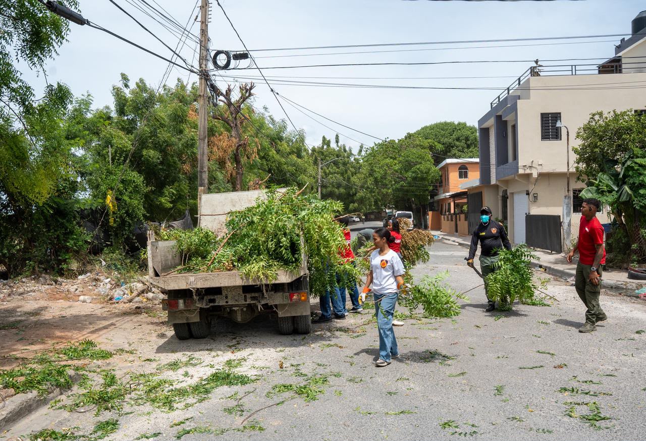Alcaldía de La Romana desarrolla operativo de limpieza en Savica