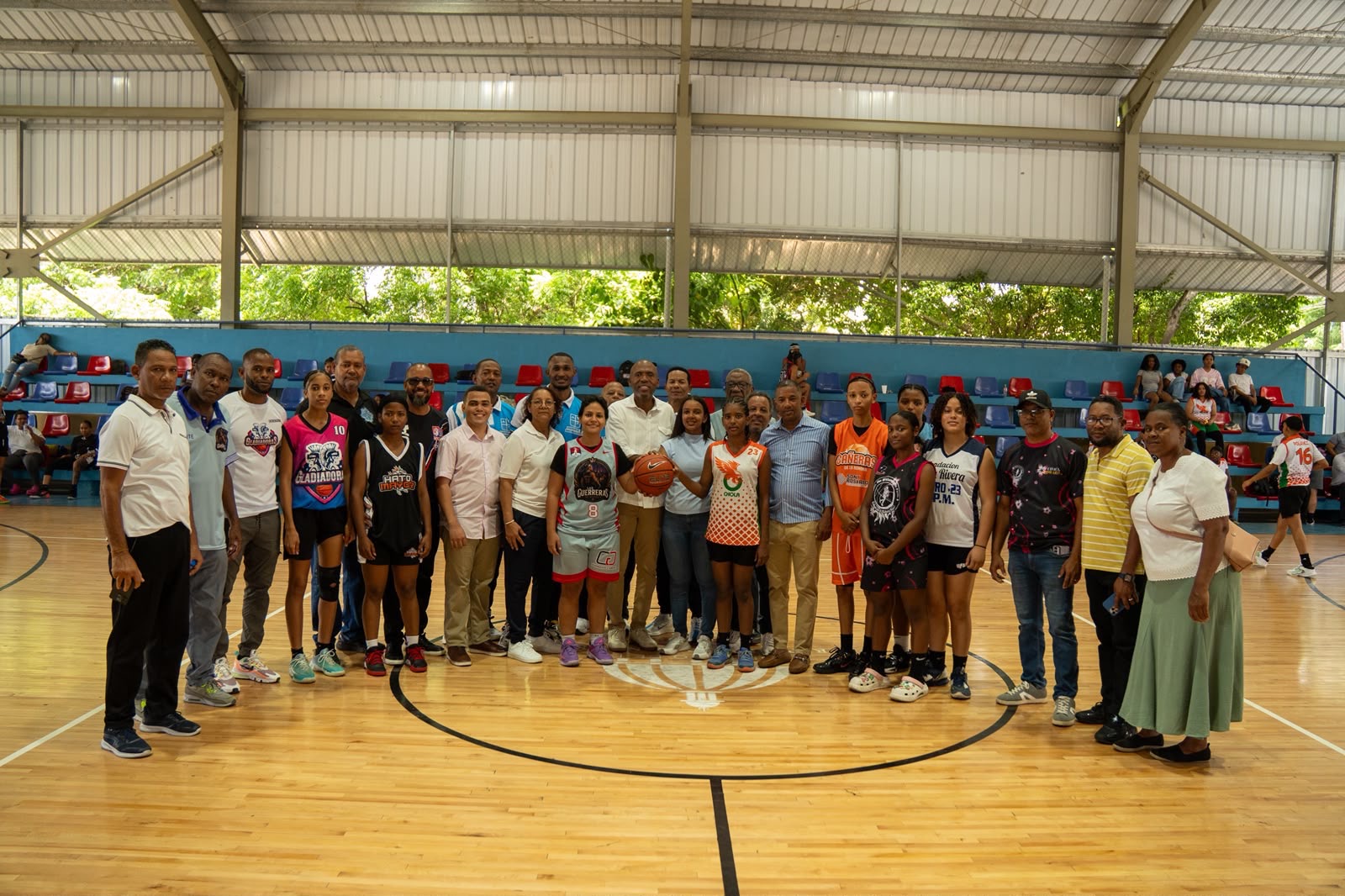 Alcaldía de La Romana celebra 1ª. Copa Regional de Basket Femenino Superior