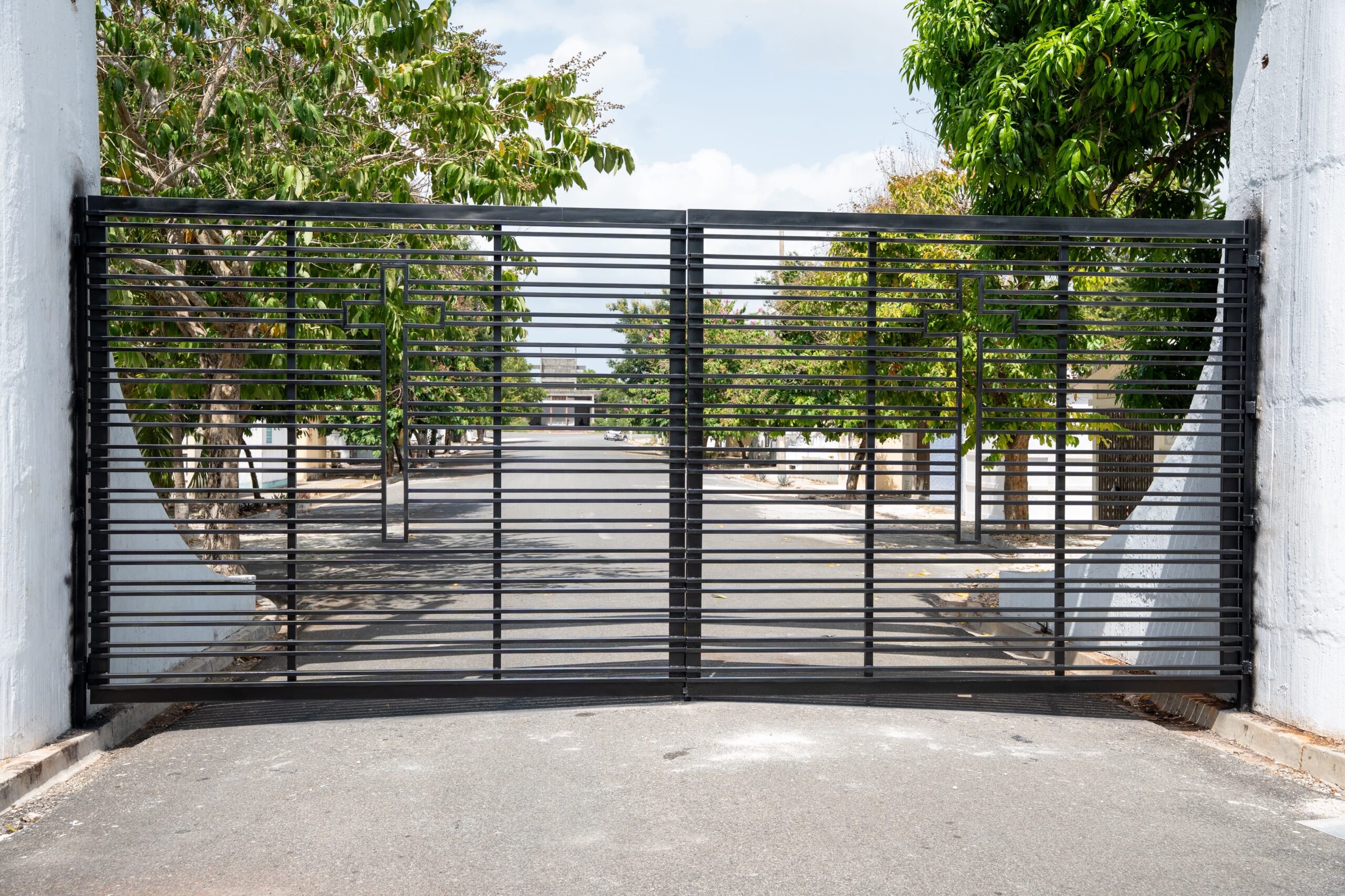 Alcaldía de La Romana mejora entrada cementerio Romana – Higüeral