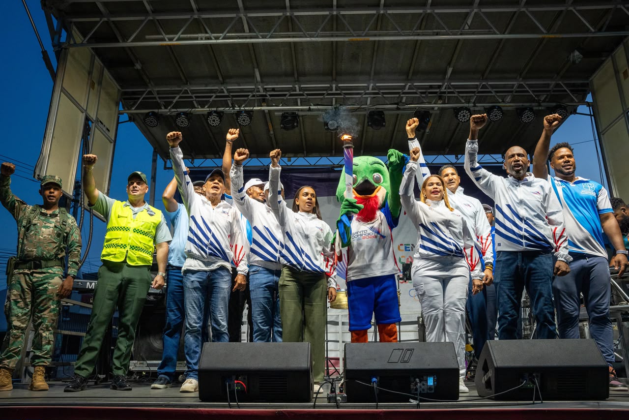 Alcalde Eduardo Kery recibe en La Romana Antorcha Juegos Centroamericanos Santo Domingo 2026